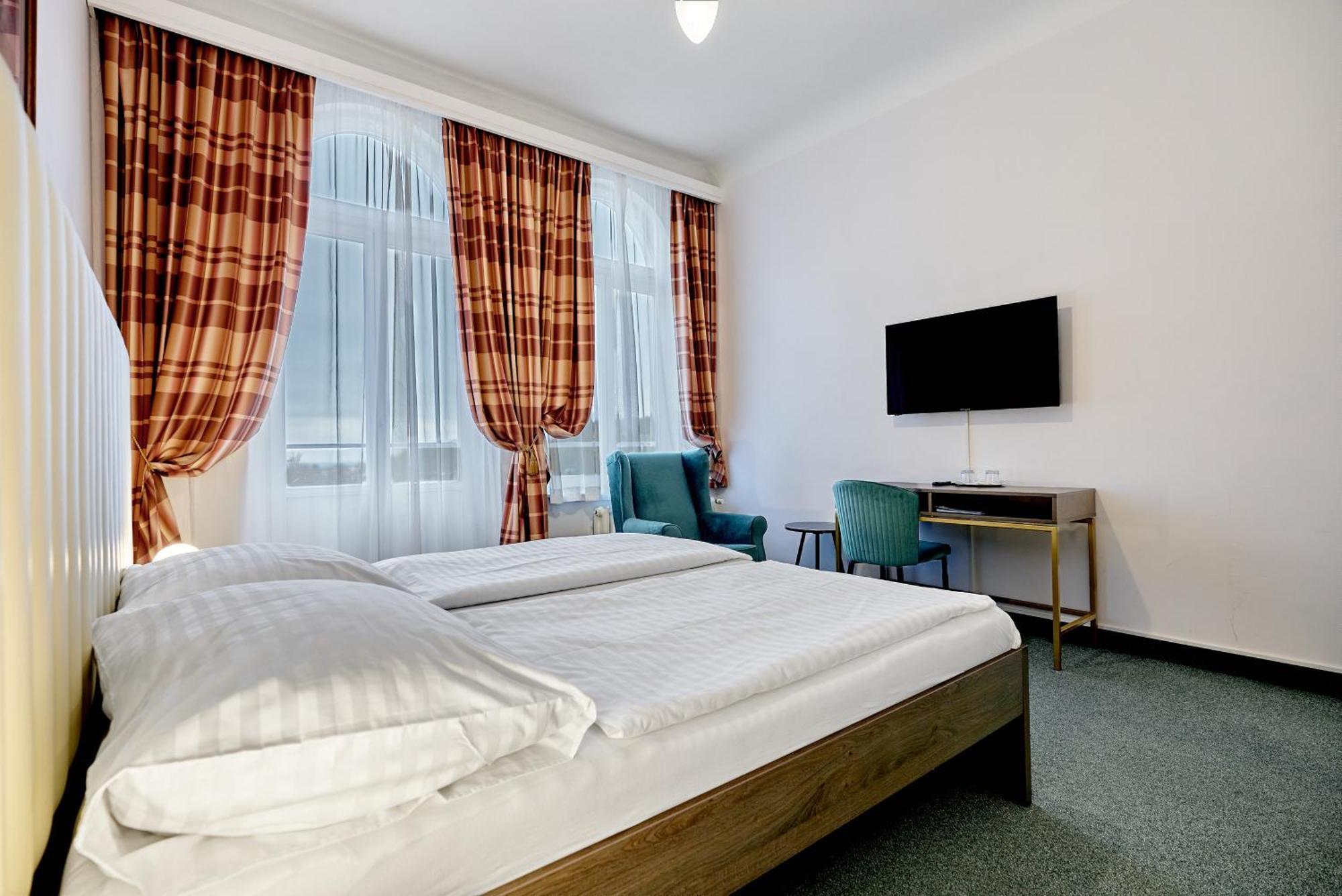 Mariánské Lázně Hotel Maxim מראה חיצוני תמונה