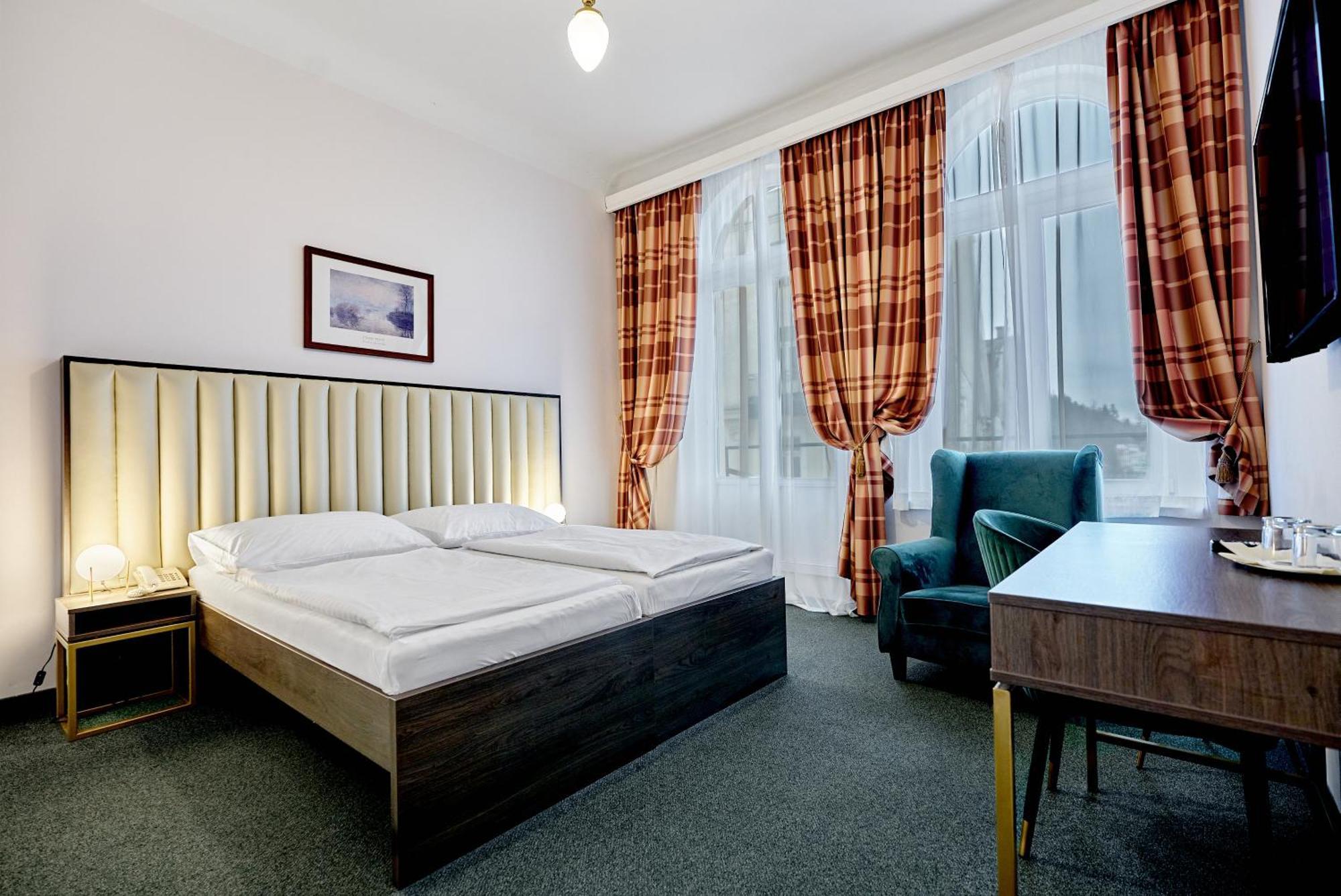 Mariánské Lázně Hotel Maxim מראה חיצוני תמונה