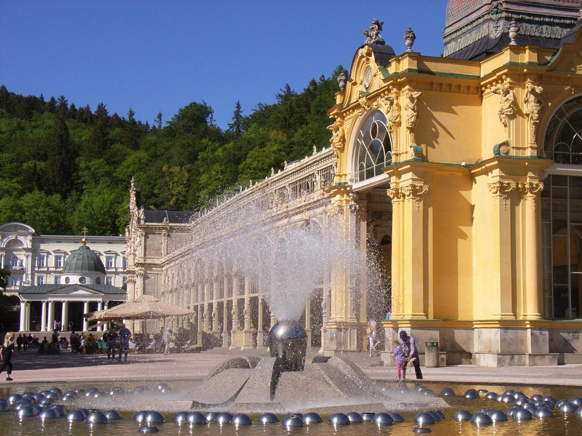Mariánské Lázně Hotel Maxim מראה חיצוני תמונה