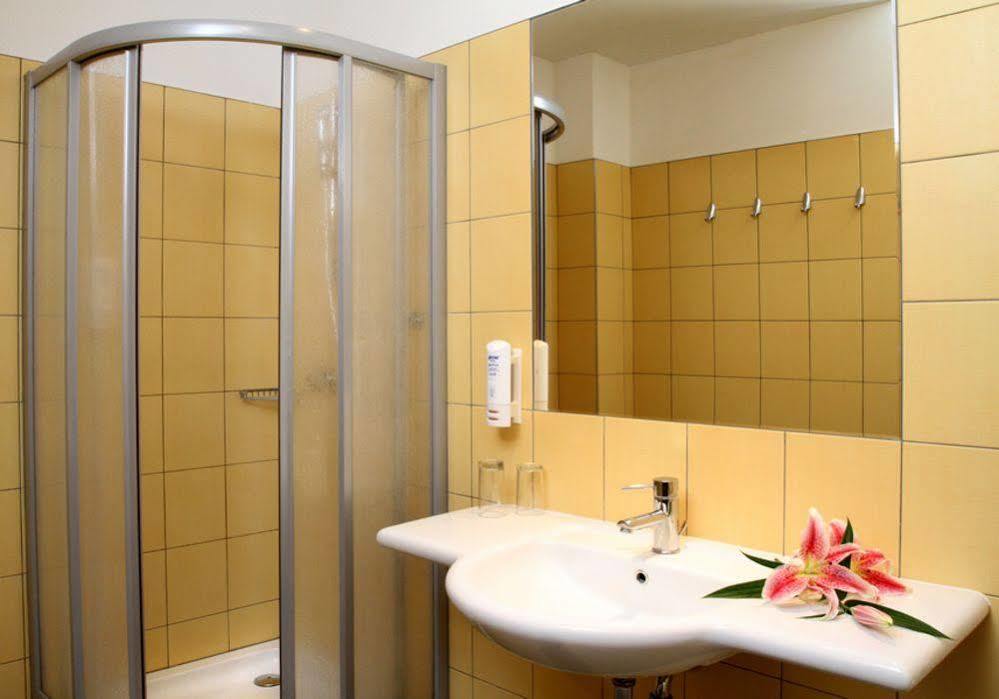 Mariánské Lázně Hotel Maxim מראה חיצוני תמונה